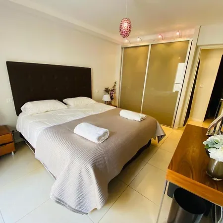 Two Bedroom In The Center Of A Few Steps From The Croisette And The Palais - 2078
