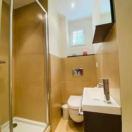 Two Bedroom In The Center Of A Few Steps From The Croisette And The Palais - 2078 Appartamento *